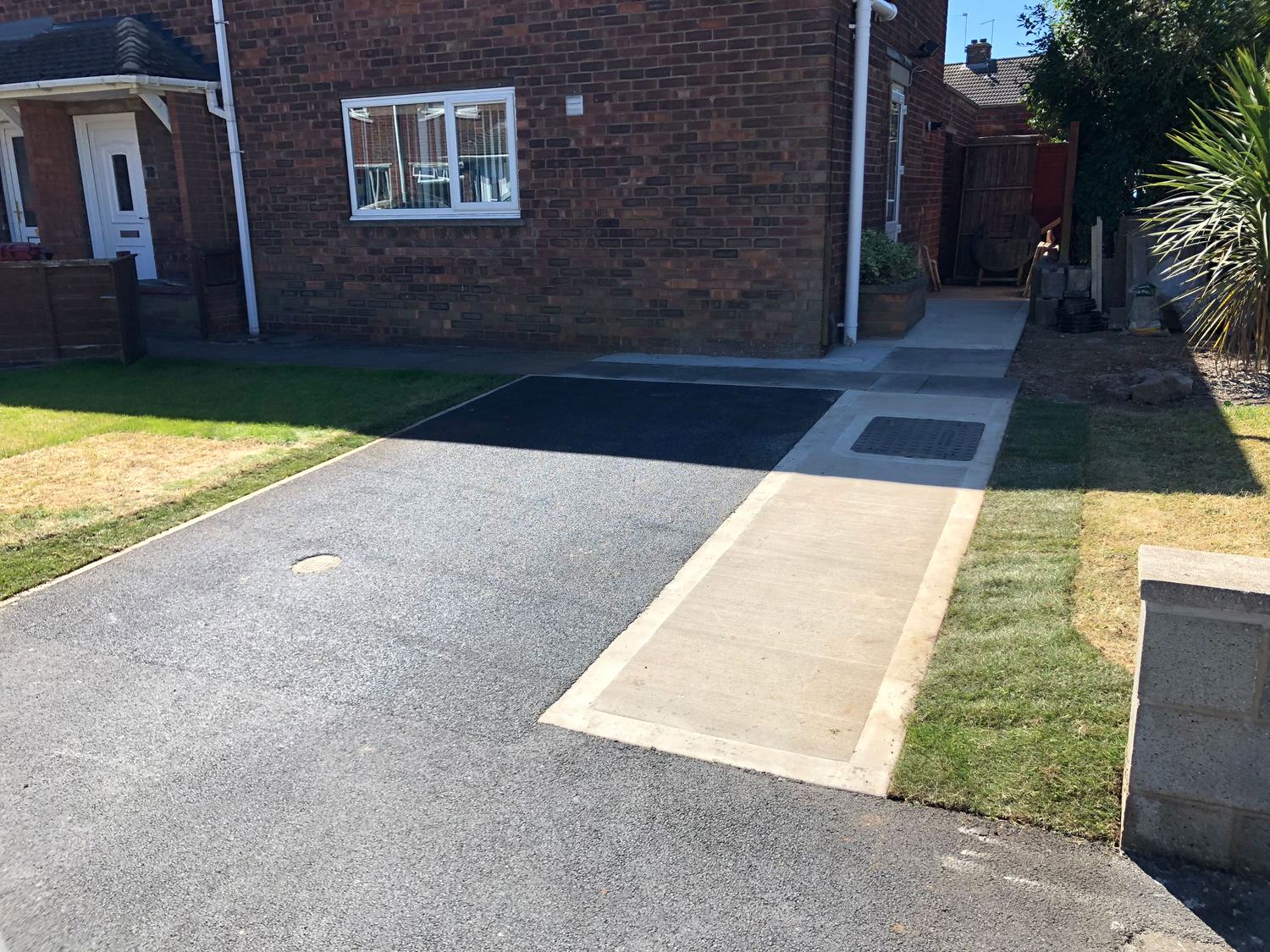 Tarmac driveway with block paved edging